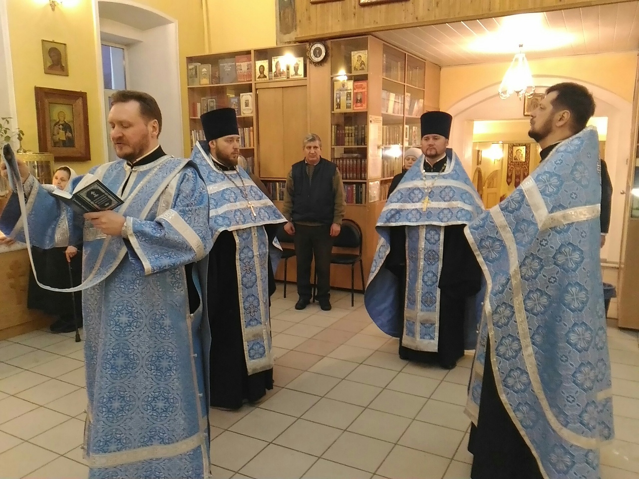 Всенощное бдение в канун праздника Сретения Господня