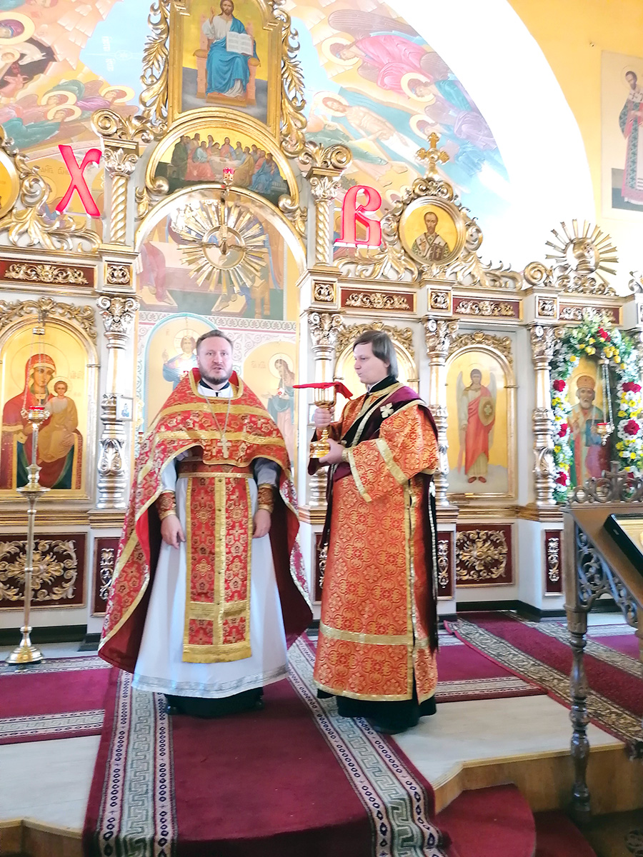 Поздравление с Днём рождения настоятеля нашего храма