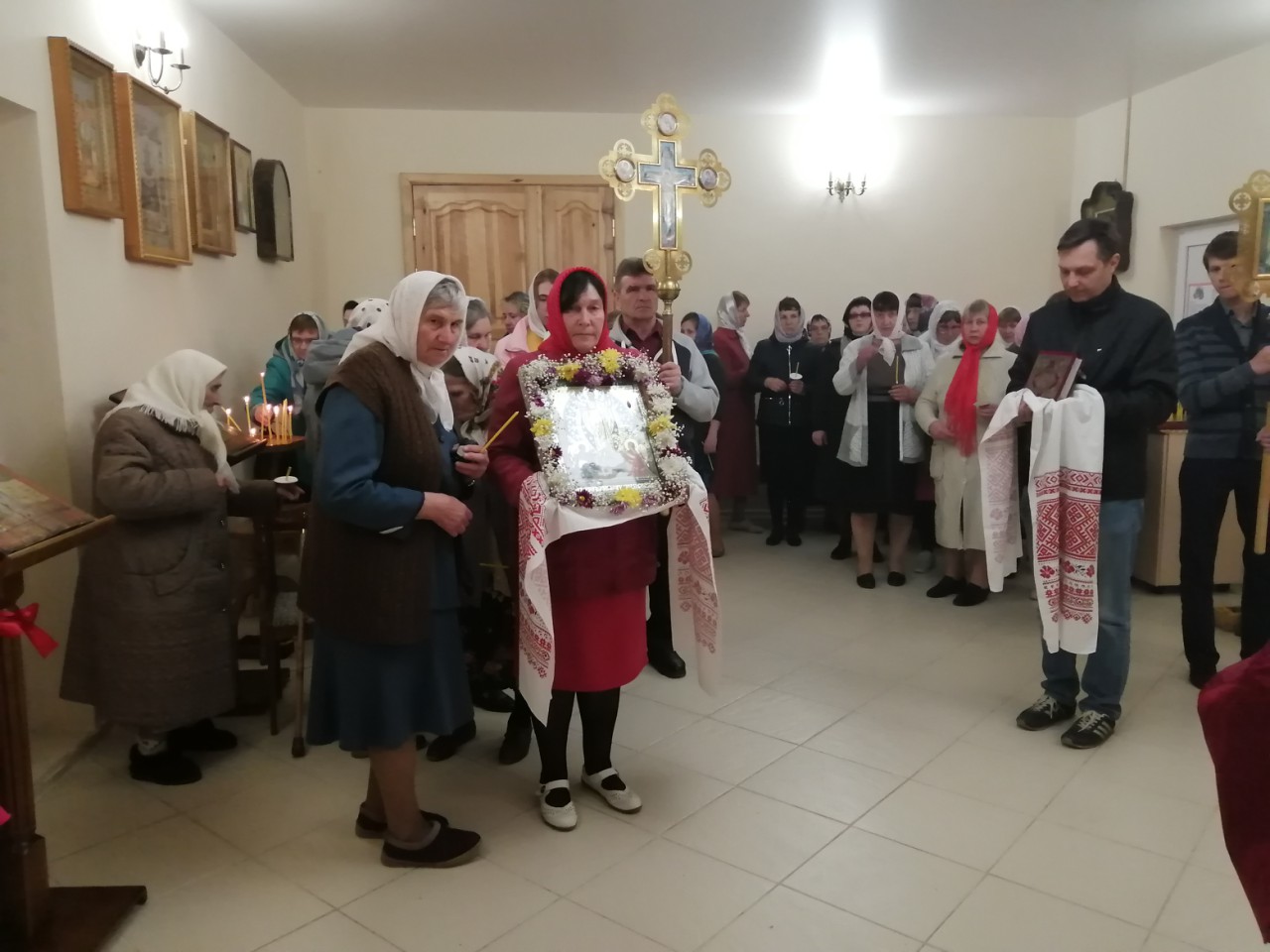 Иерей Сергий Беляков возглавил Пасхальную службу в Михайло-Архангельском молитвенном доме в с.Павло-Куракино 
