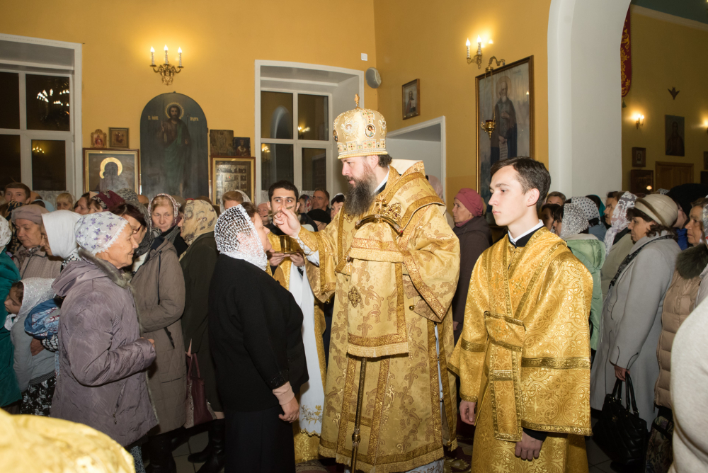 В канун престольного праздника митрополит Серафим совершил всенощное бдение в нашем храме
