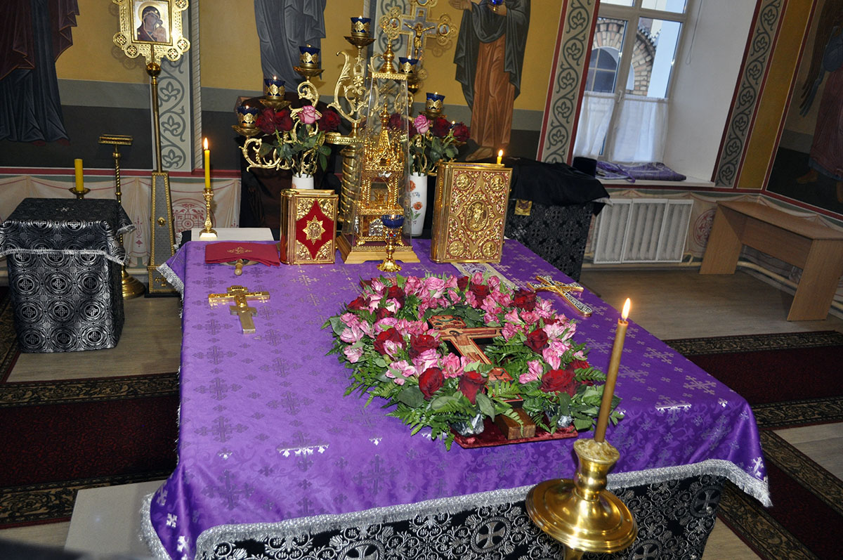 Всенощное бдение в канун Крестопоклонной Недели