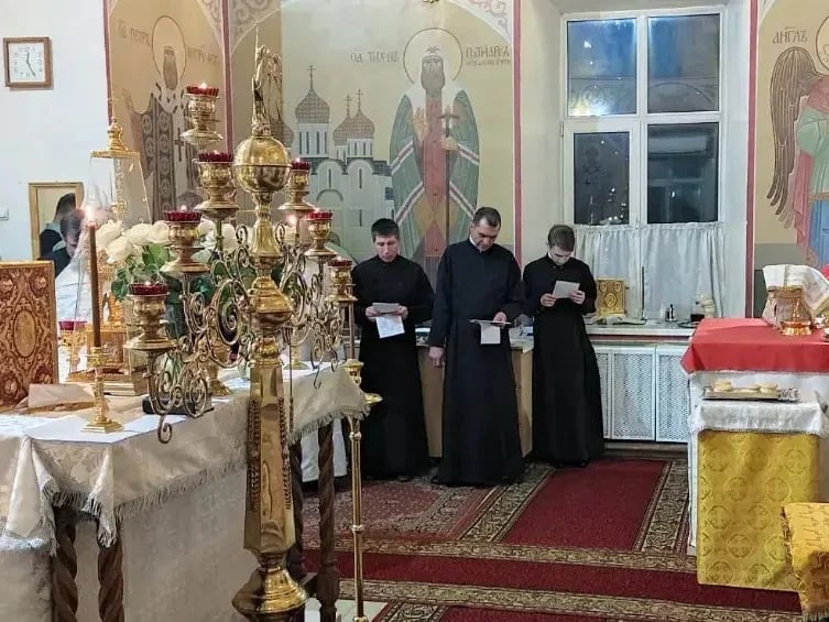 Протоиерей Александр Филиппов совершил Рождественскую литургию