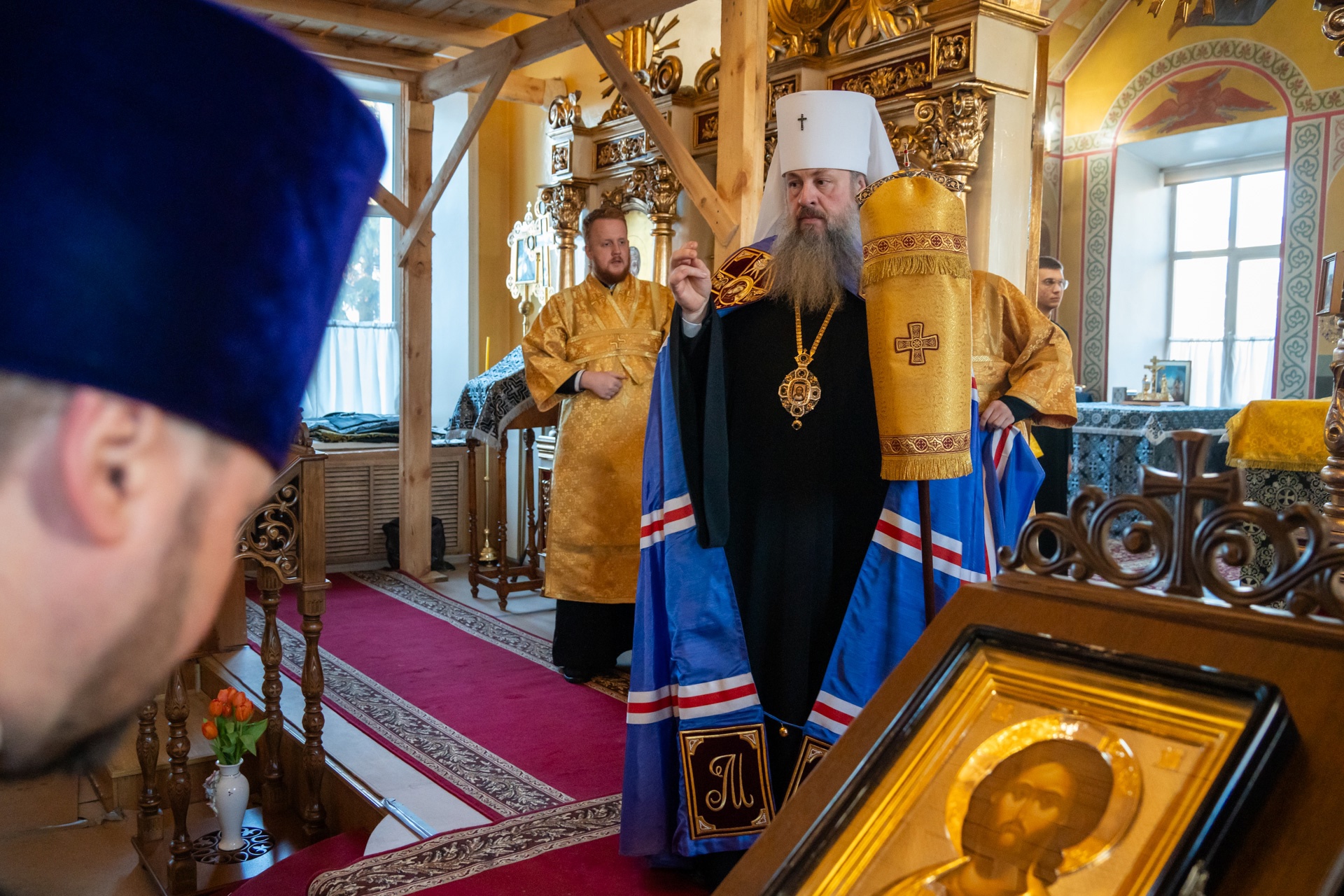 Митрополит Серафим совершил чин Пассии в нашем храме   
