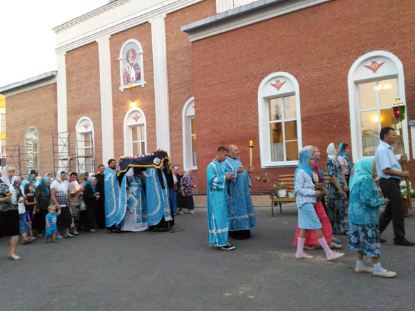 Всенощное бдение с Чином погребения Плащаницы Божией Матери
