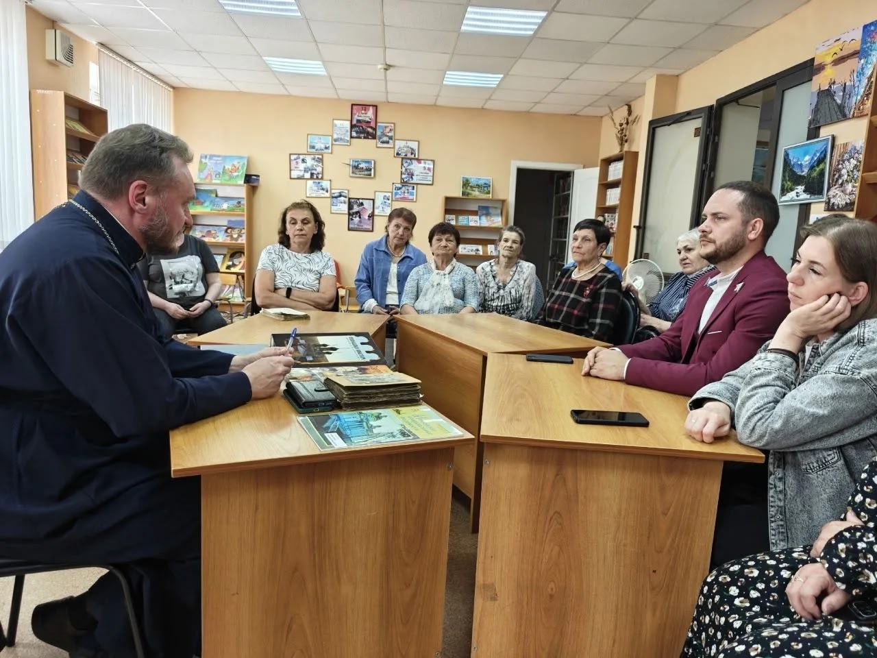 Иерей Сергий Карасёв посетил Центр культуры и досуга села Засечное