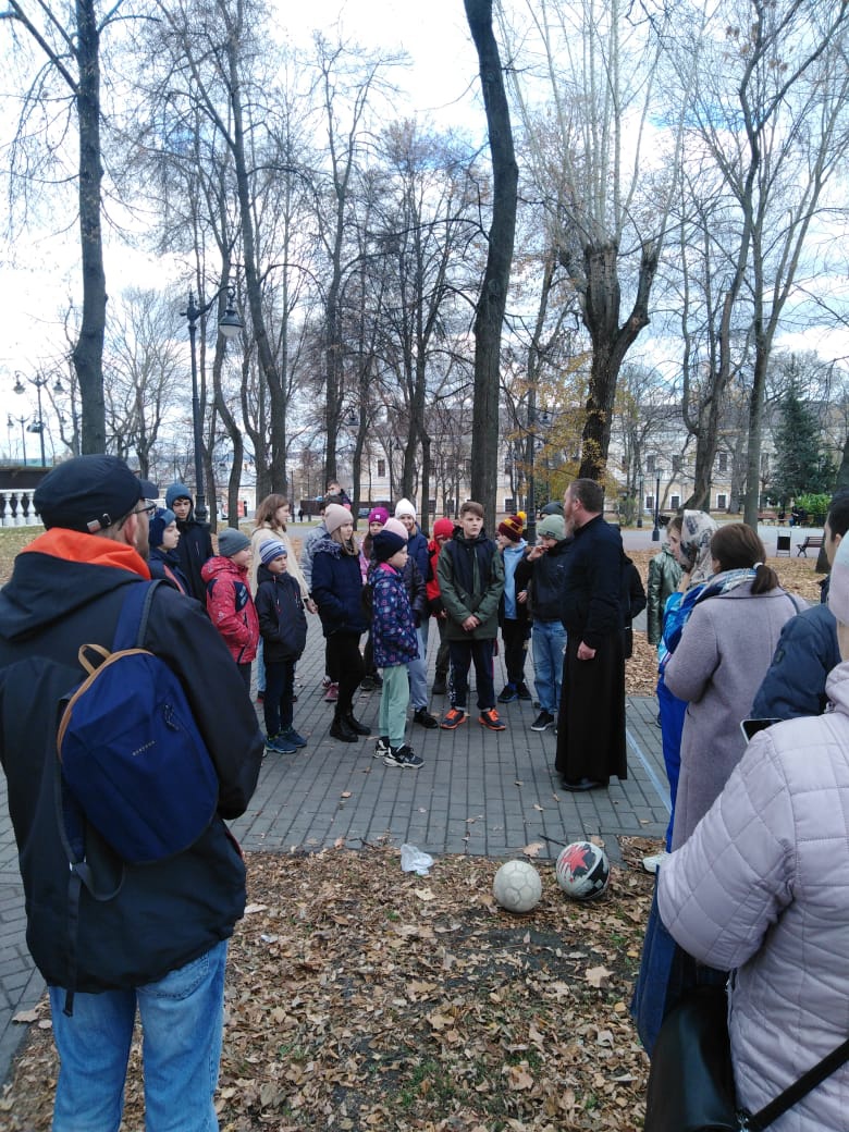 Воспитанники воскресной школы нашего храма приняли участие в состязаниях «Осень спортивная»