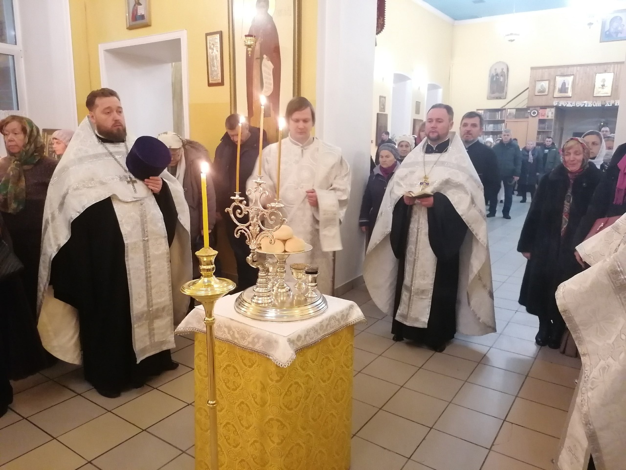Всенощное бдение в канун праздника Рождества Христова