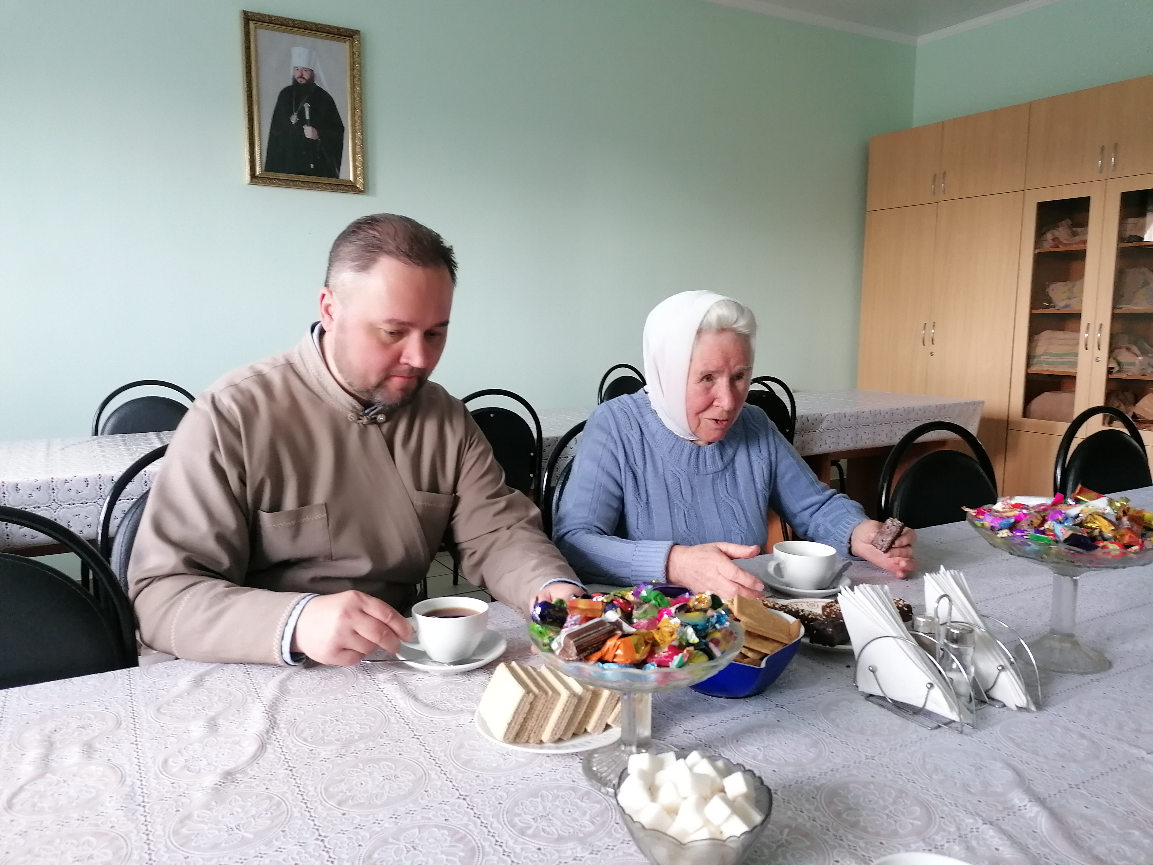 В воскресной школе состоялась встреча со старейшей сотрудницей епархиального управления