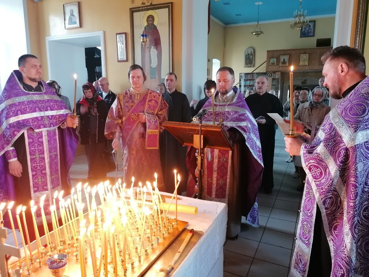 Вечернее богослужение в канун родительской субботы