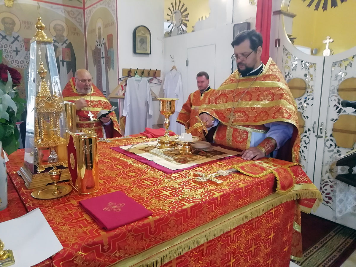 Праздник Воздвижения Животворящего Креста Господня