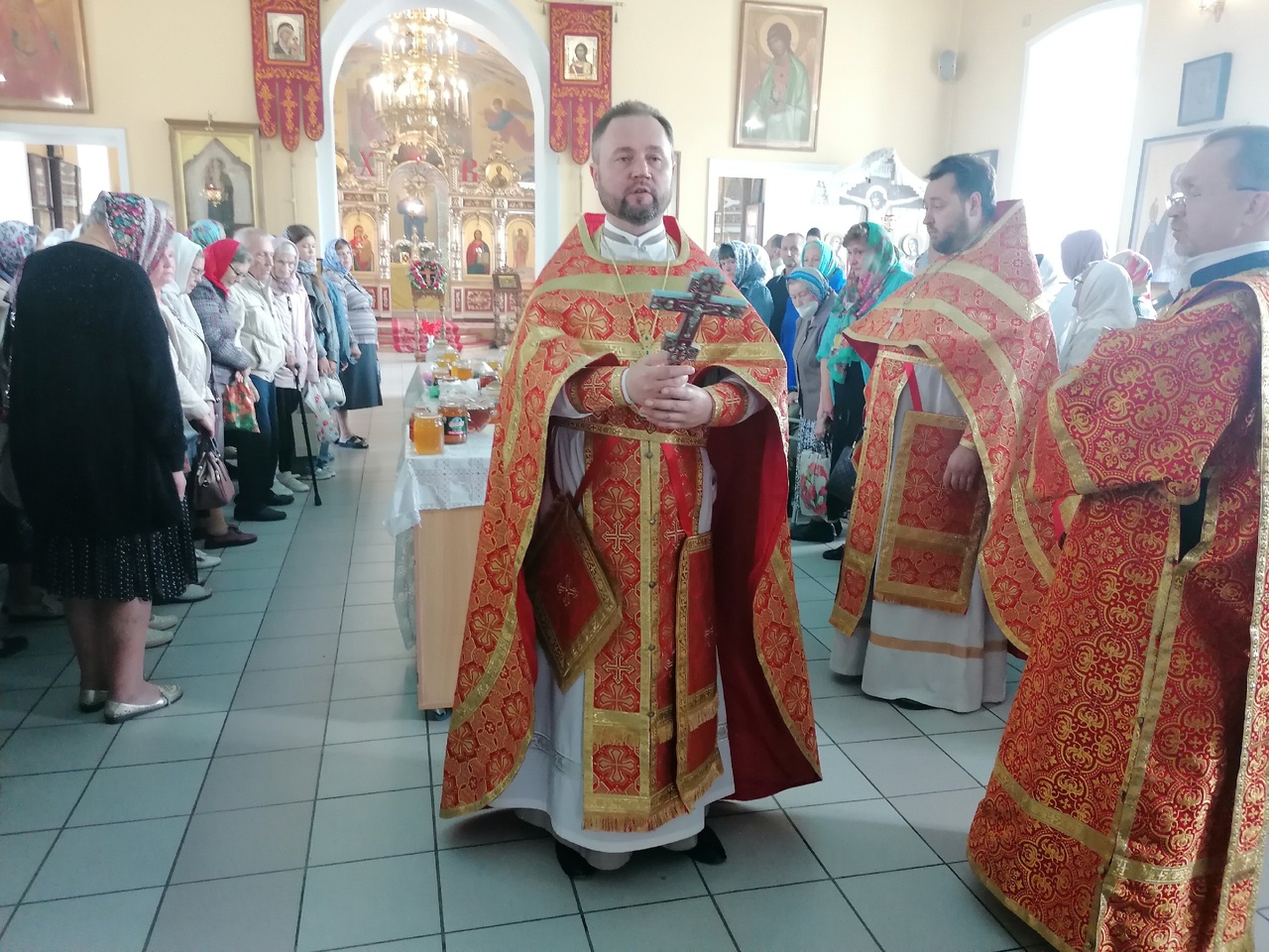 Празднование Происхождение Честных Древ Животворящего Креста Господня