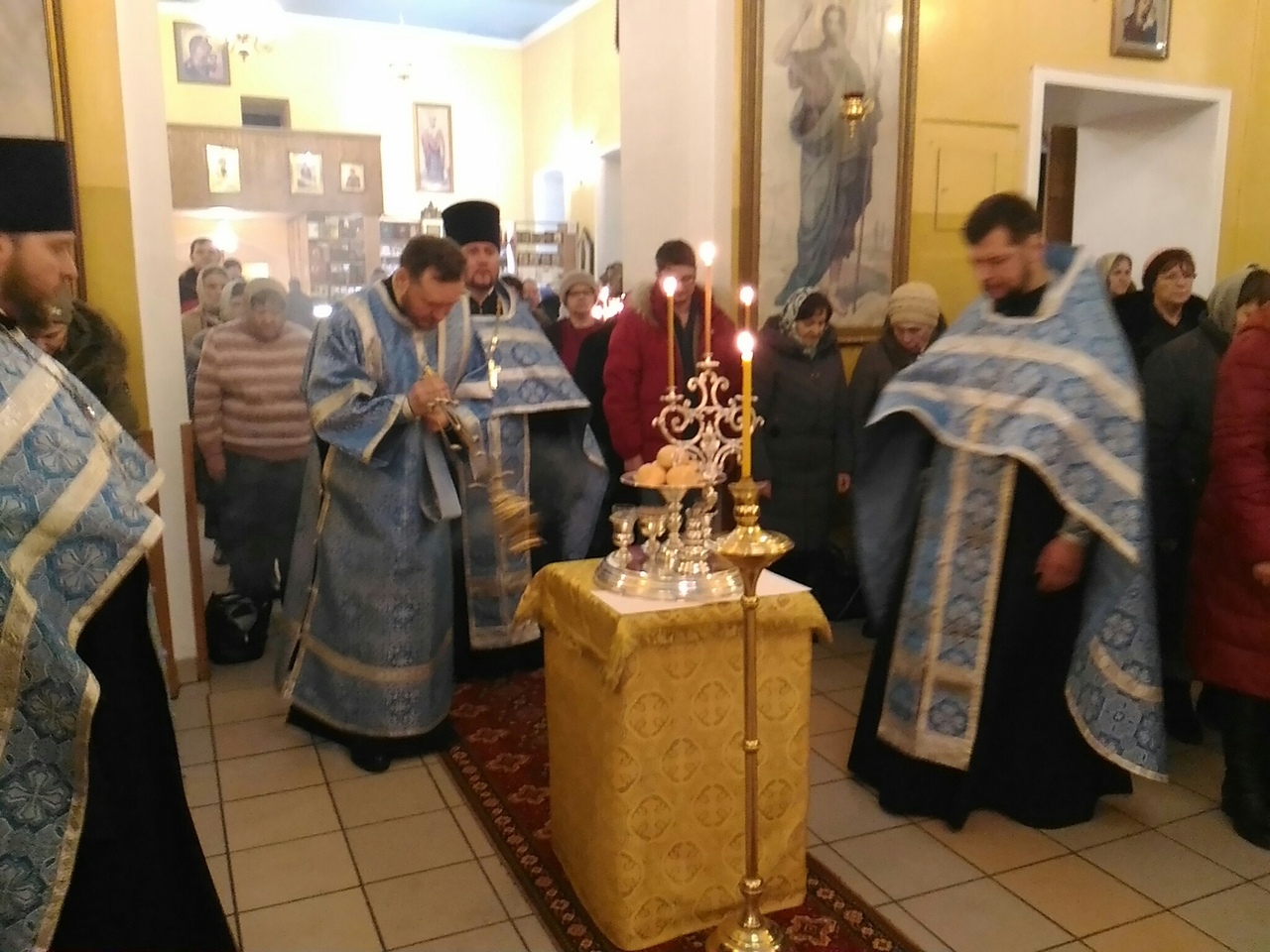 Всенощное бдение в канун праздника Сретения Господня