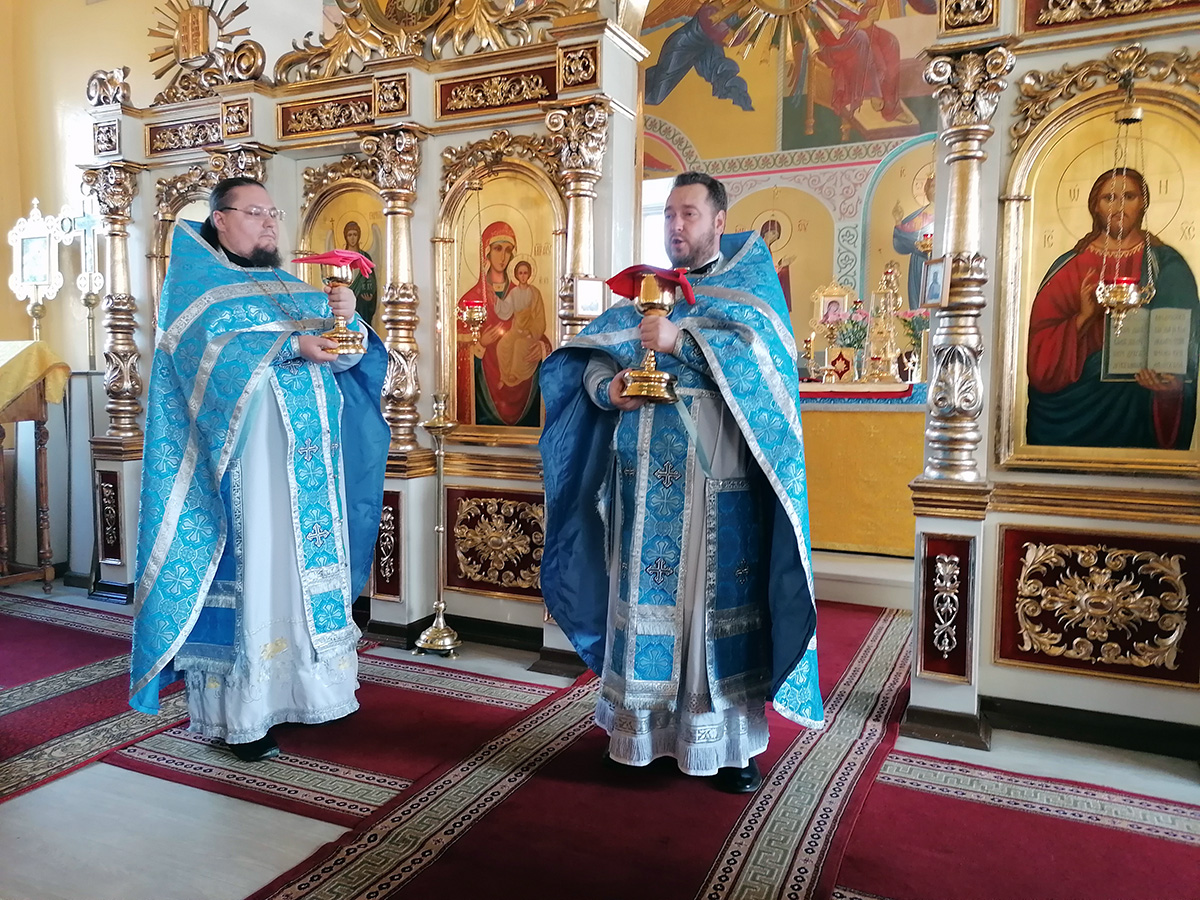 Праздник Покров Пресвятой Богородицы
