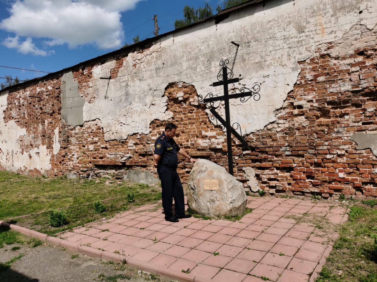 Сотрудники УФСИН посетили исторические и святые места Наровчата