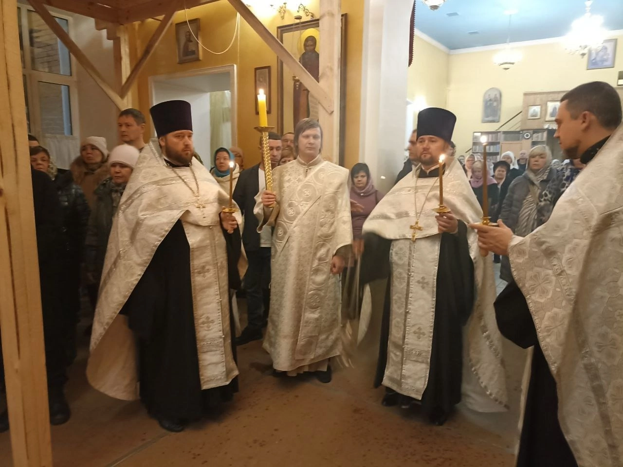 Всенощное бдение в канун праздника Рождества Христова