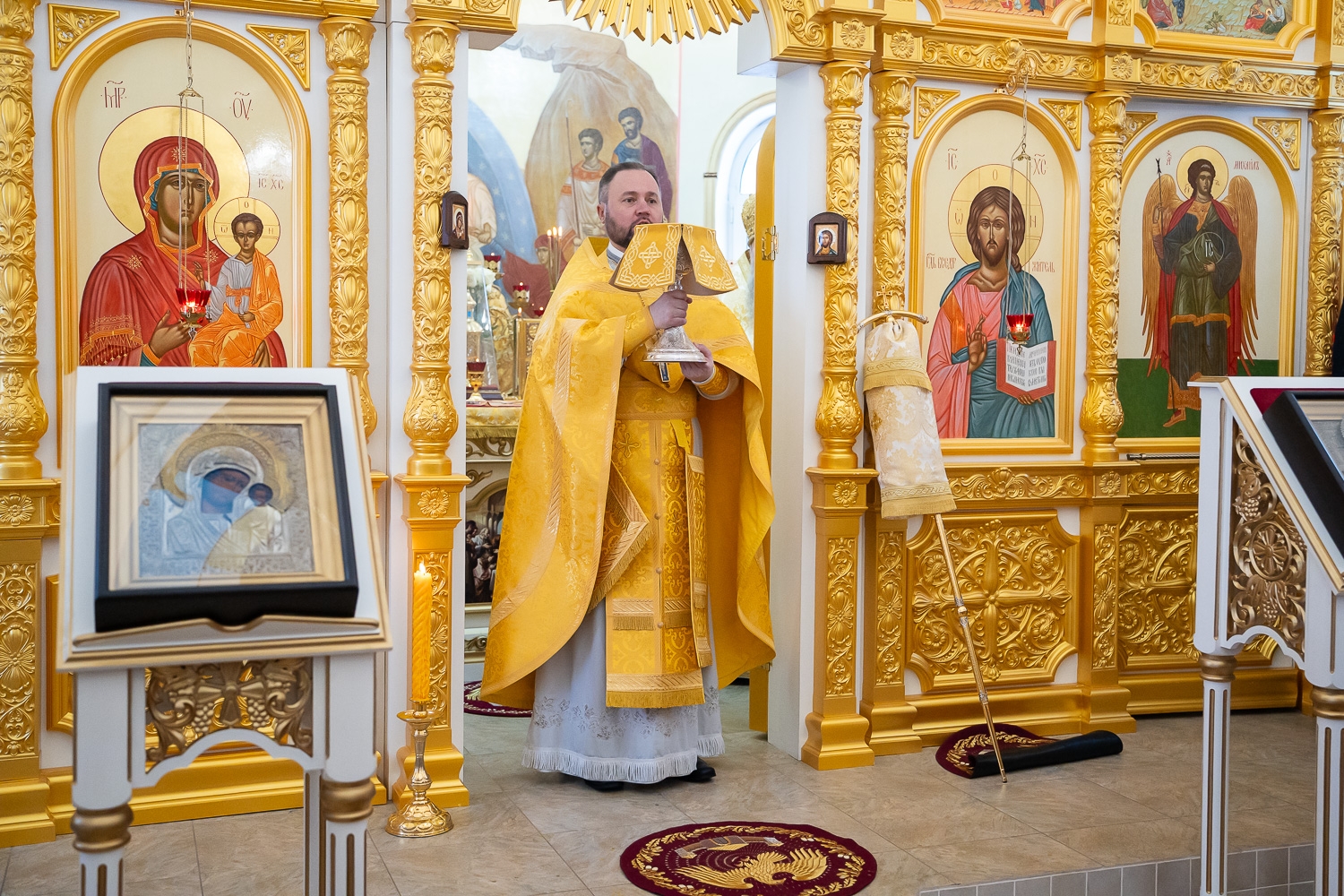 Митрополит Пензенский и Нижнеломовский Серафим совершил литургию в Троицком храме в Камайке