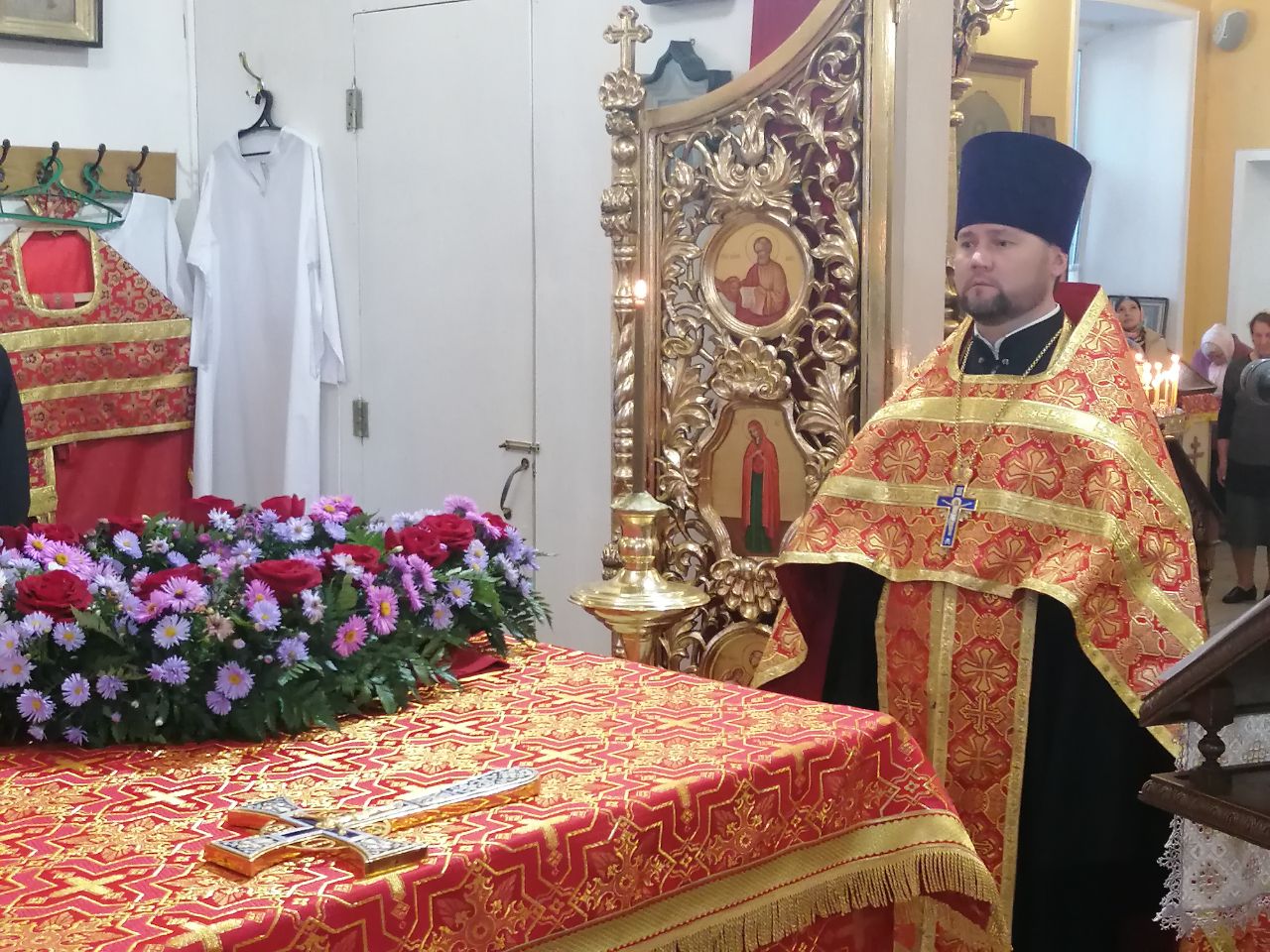 Всенощное бдение в канун празднования Воздвижения Животворящего Креста Господня