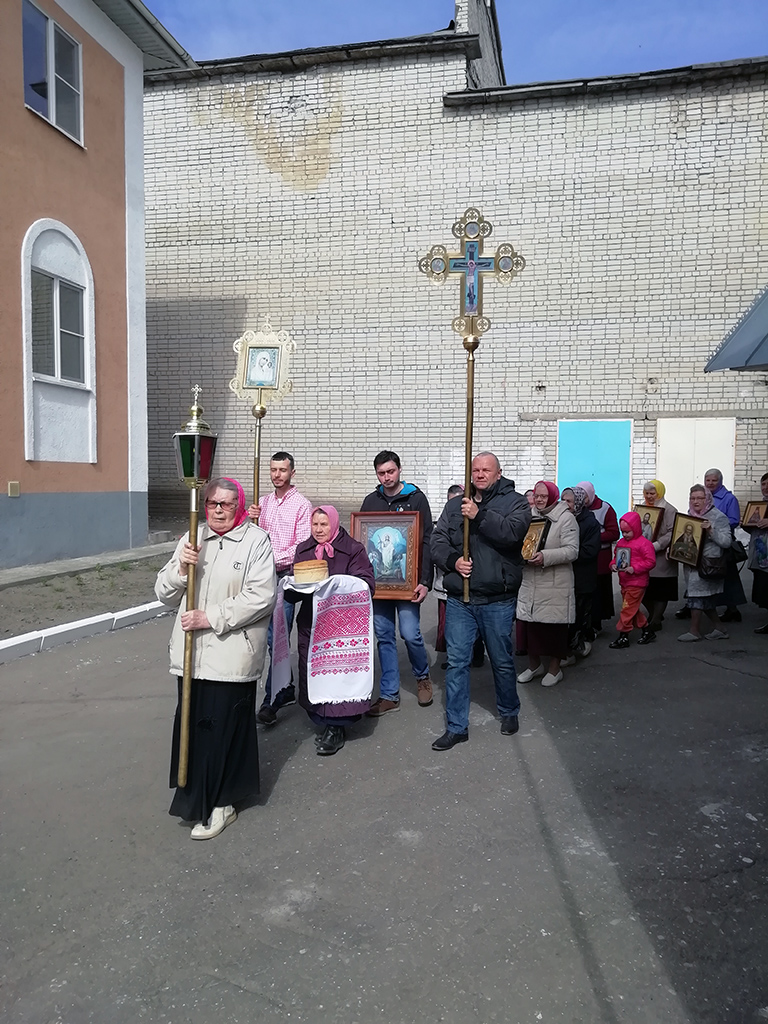Во вторник Светлой седмицы протоиерей Александр Филиппов совершил Божественную литургию