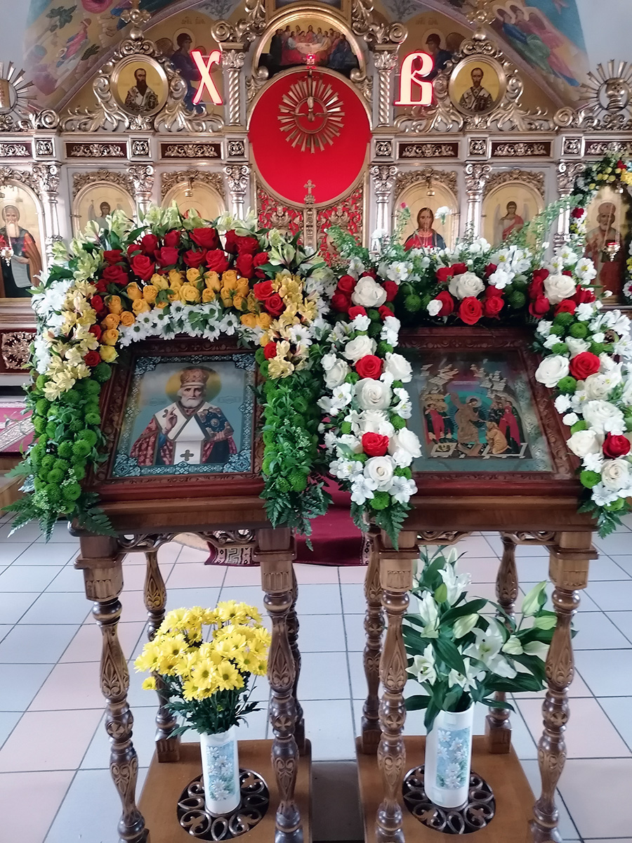 Литургия в день престольного  праздника нашего храма в честь святителя Николая Чудотворца