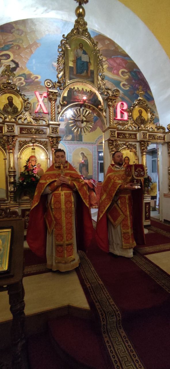 В праздник Светлого Христова Воскресения протоиерей Александр Филиппов совершил торжественное богослужение в нашем храме