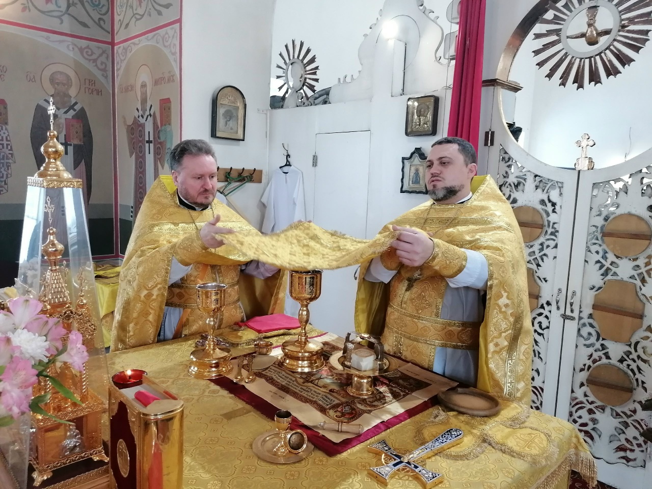 Богослужения в Неделю о мытаре и фарисее