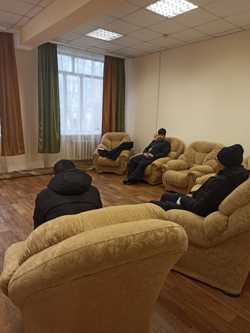 Протоиерей Антоний Шварёв встретился с осужденными без изоляции от общества