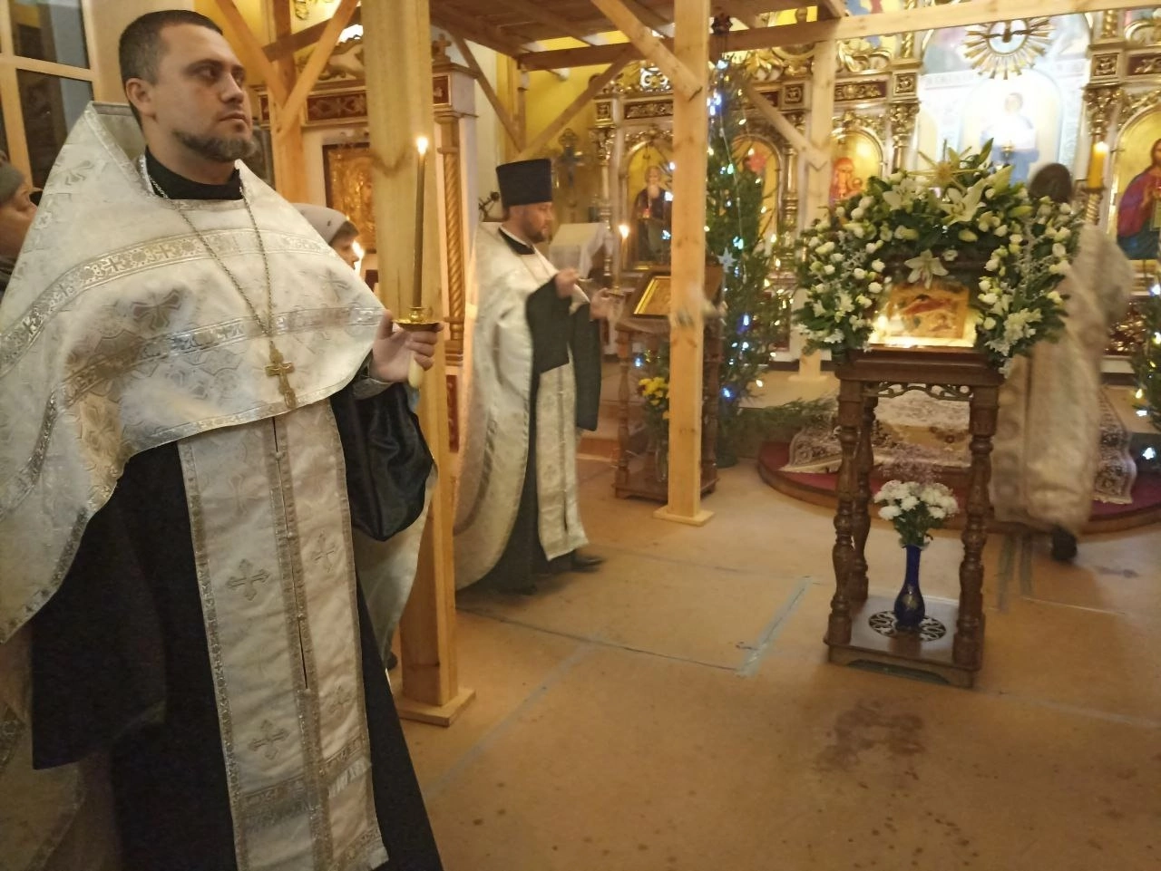 Всенощное бдение в канун праздника Рождества Христова