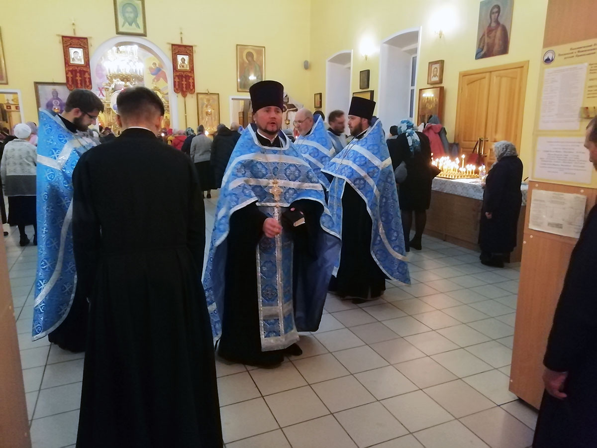Всенощное бдение в канун празднования Покрова Пресвятой Богородицы 