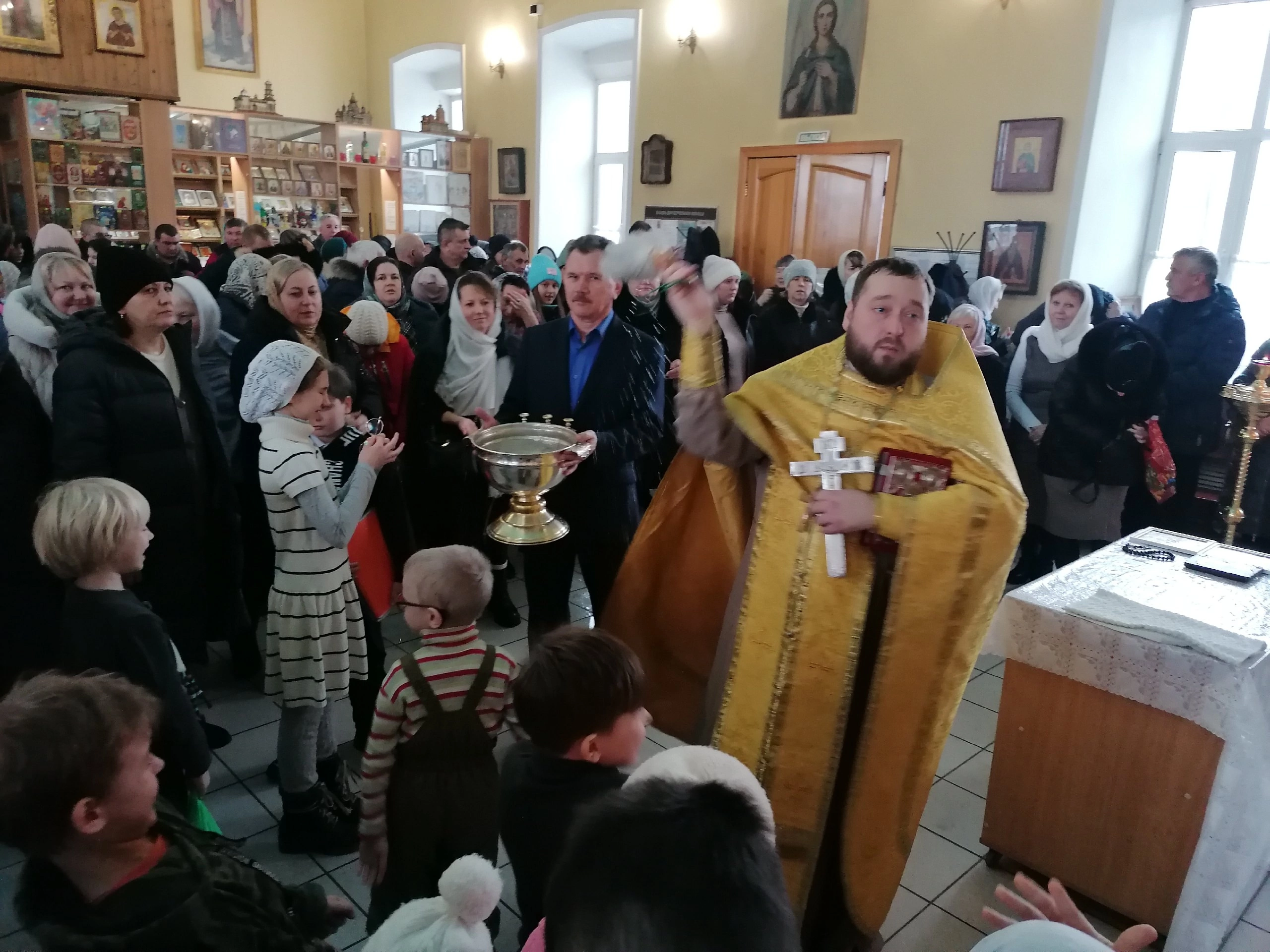 Богослужения в Неделю 27-ю по Пятидесятнице