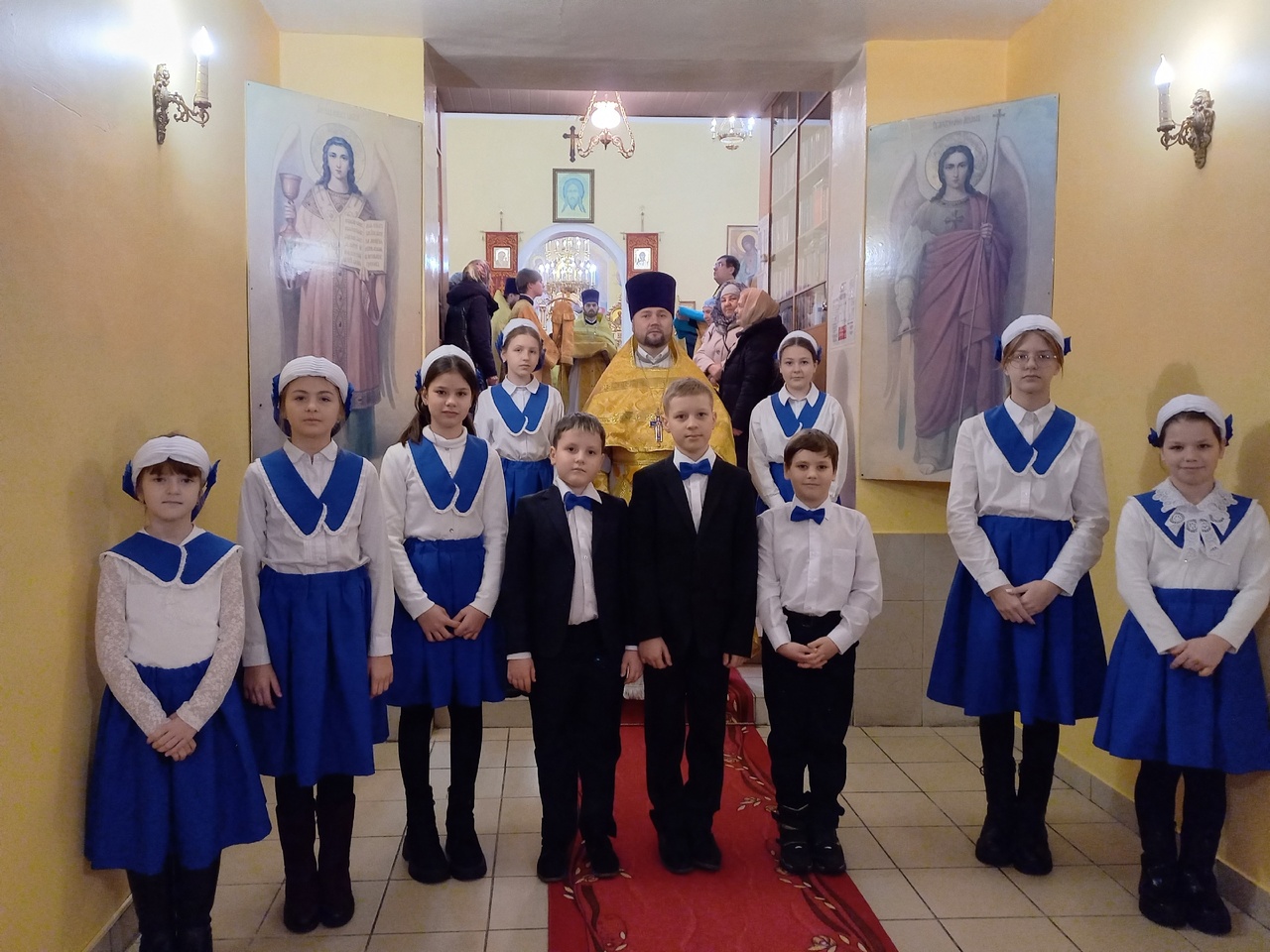 В престольный праздник митрополит Серафим совершил литургию в нашем храме  