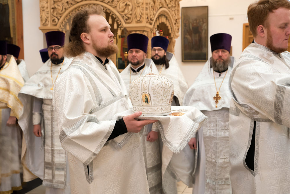 В день памяти священника Николая Болоховского  протоиерей Александр Филиппов сослужил митрополиту Серафиму в Успенском женском монастыре 