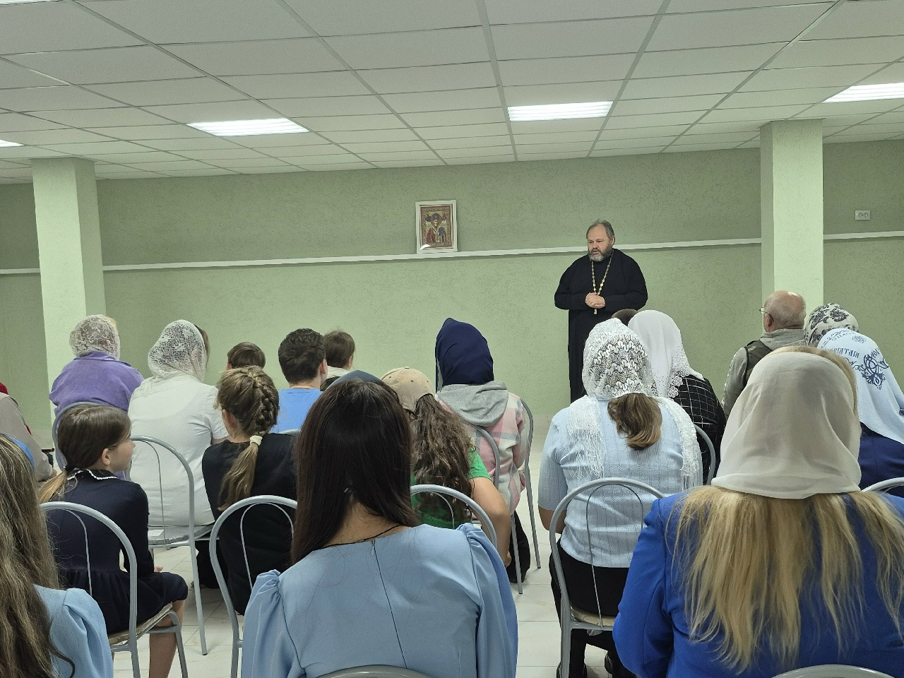 Молодёжное общество нашего храма приняло участие в творческой встрече