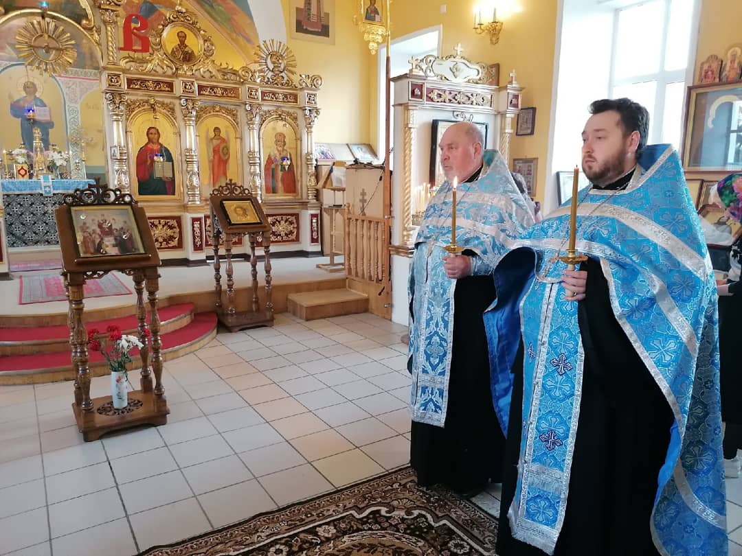 Богослужение в канун Субботы Акафиста