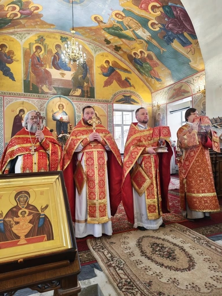 Неделя жен-мироносиц