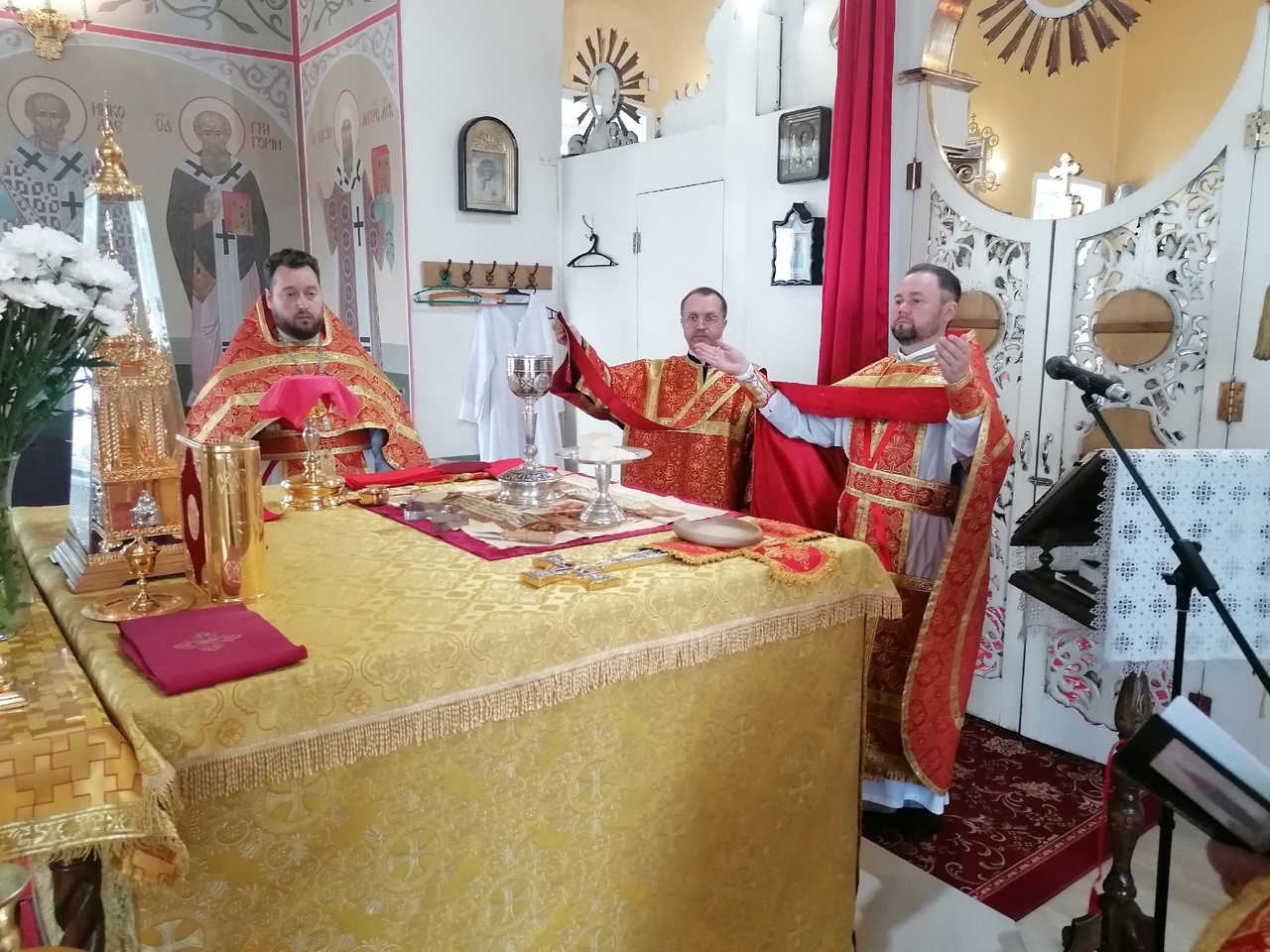 Празднование Происхождение Честных Древ Животворящего Креста Господня