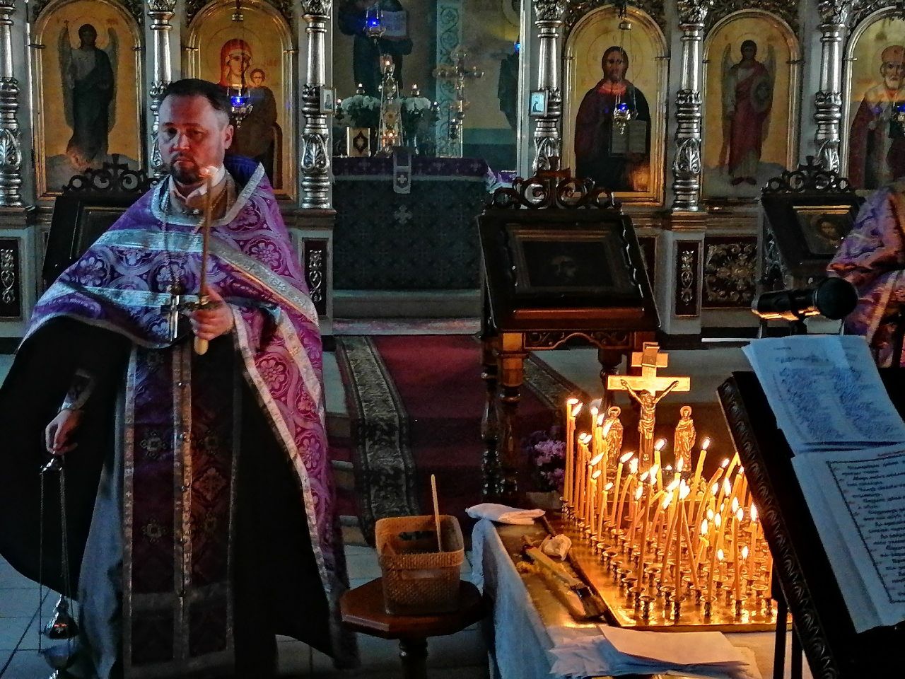 Вечернее богослужение в канун родительской субботы