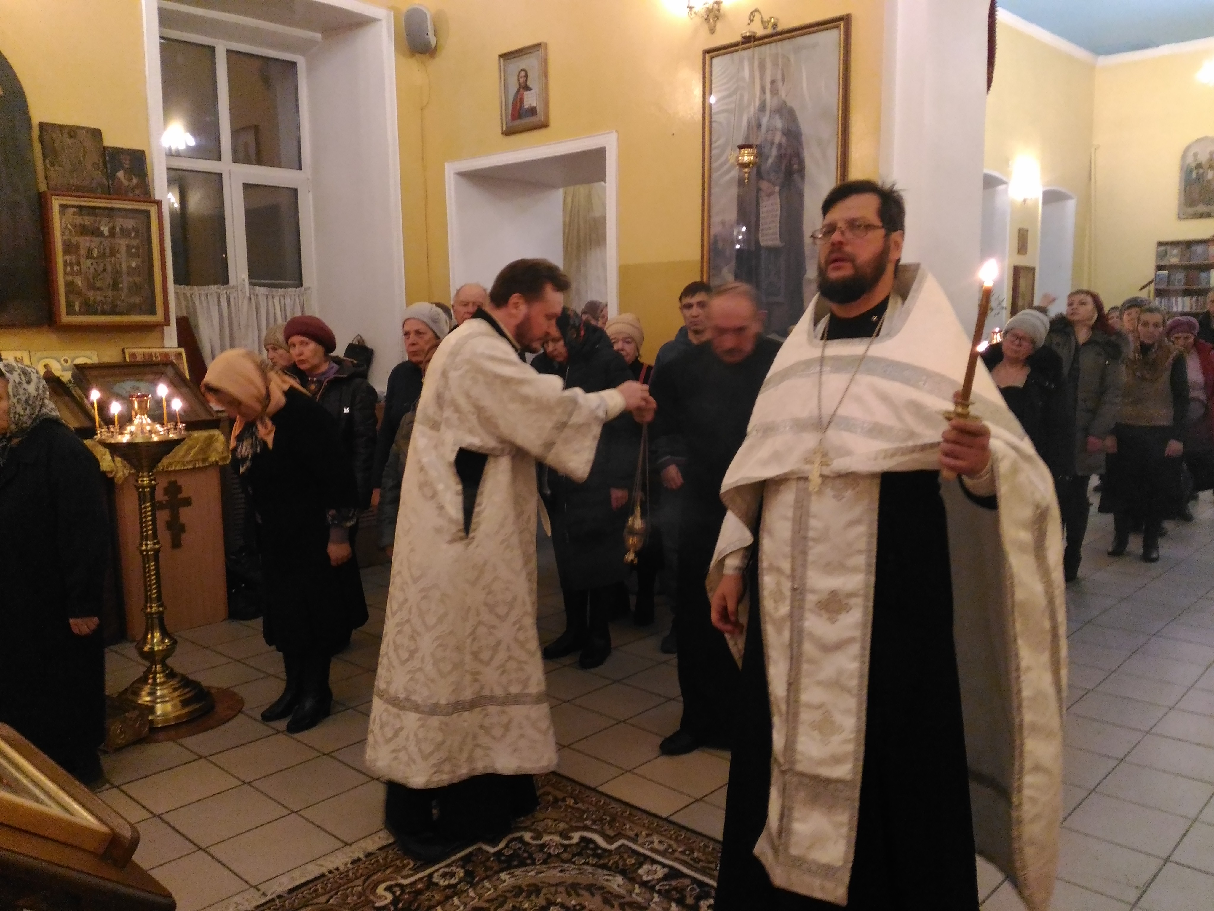 Всенощное бдение накануне  праздника  Собора Архистрати́га Михаи́ла и прочих Небесных Сил бесплотных