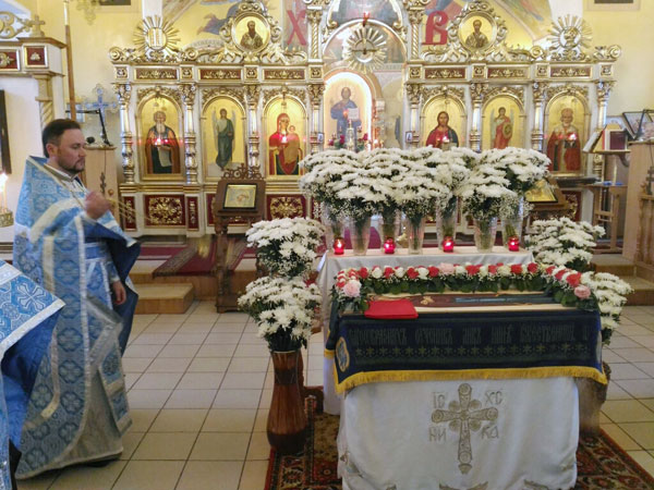 Всенощное бдение с Чином погребения Плащаницы Божией Матери