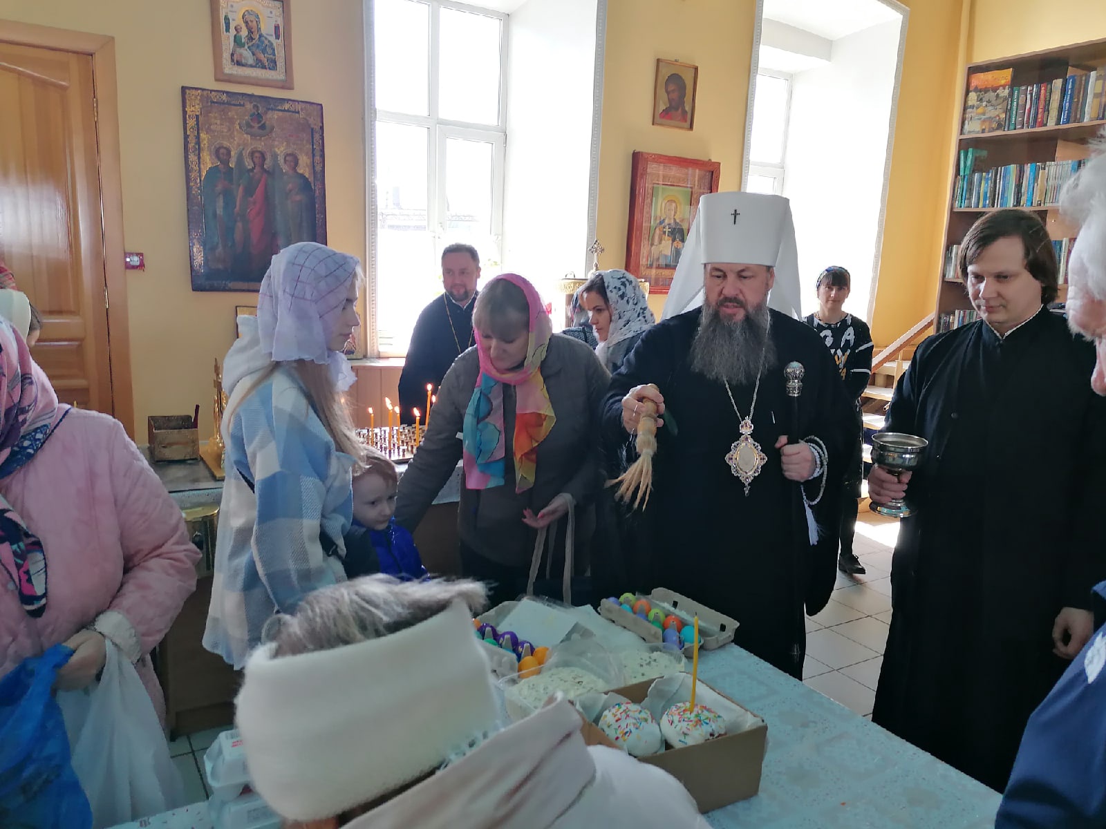 В Великую Субботу 23 апреля 2022 года Высокопреосвященный Серафим, митрополит Пензенский и Нижнеломовский, посетил наш храм
