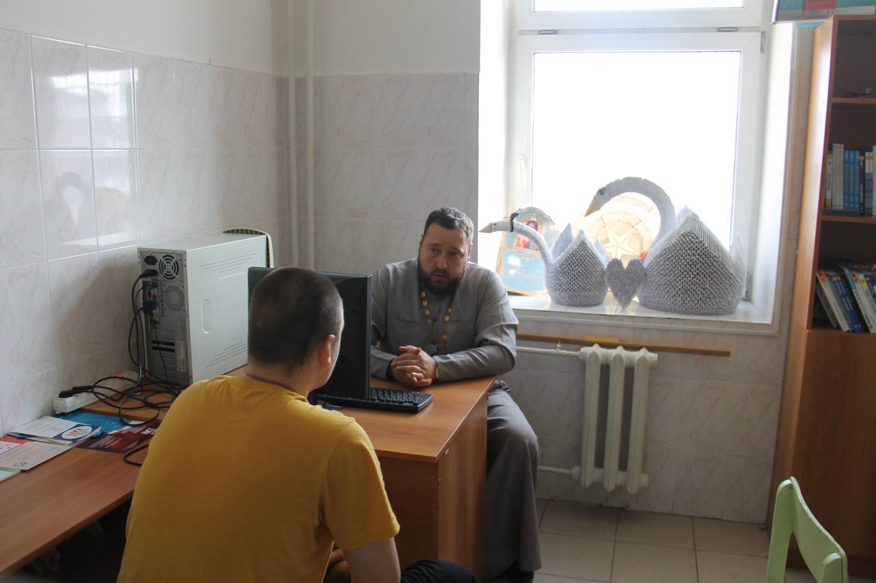  Протоиерей Антоний Шварев посетил несовершеннолетних в следственном изоляторе  