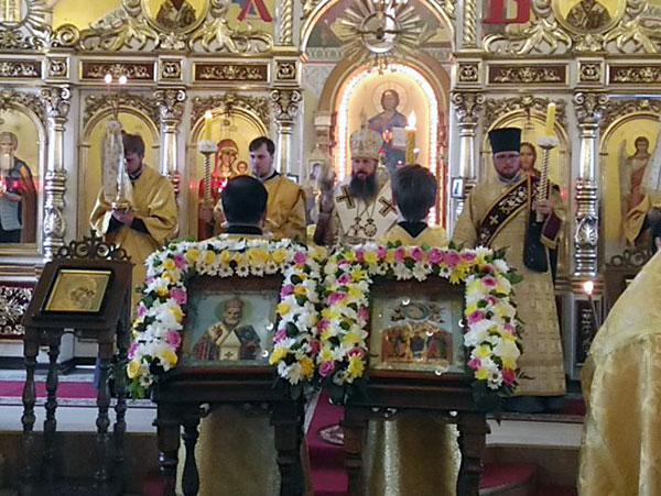 Всенощное бдение архиерейским чином накануне престольного праздника нашего храма
