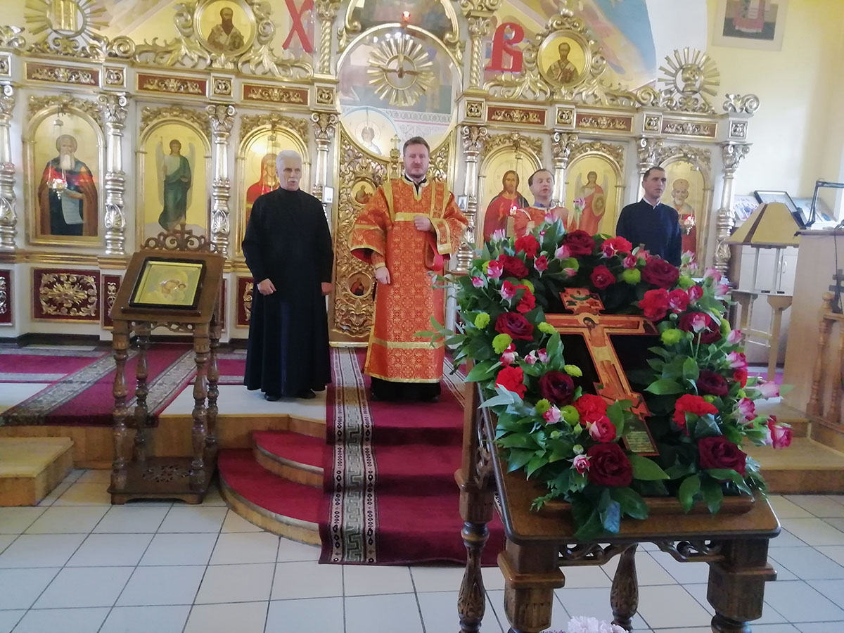 Праздник Воздвижения Животворящего Креста Господня