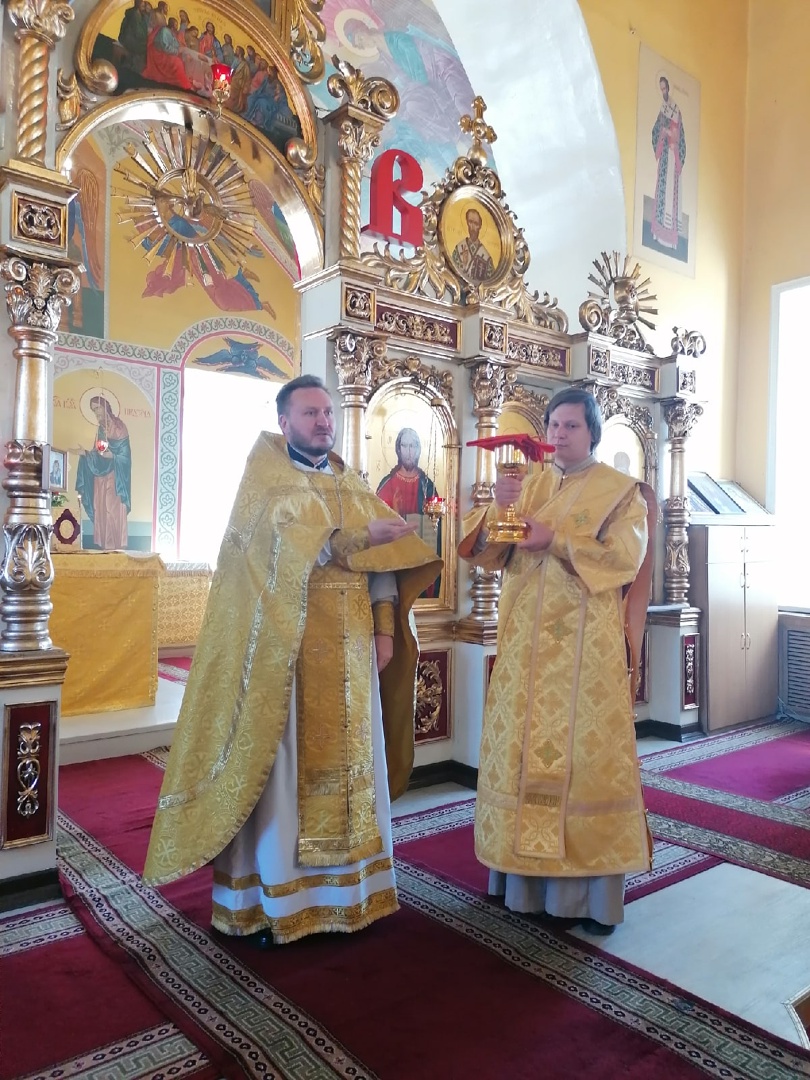 Неделя Всех святых в земле Русской просиявших