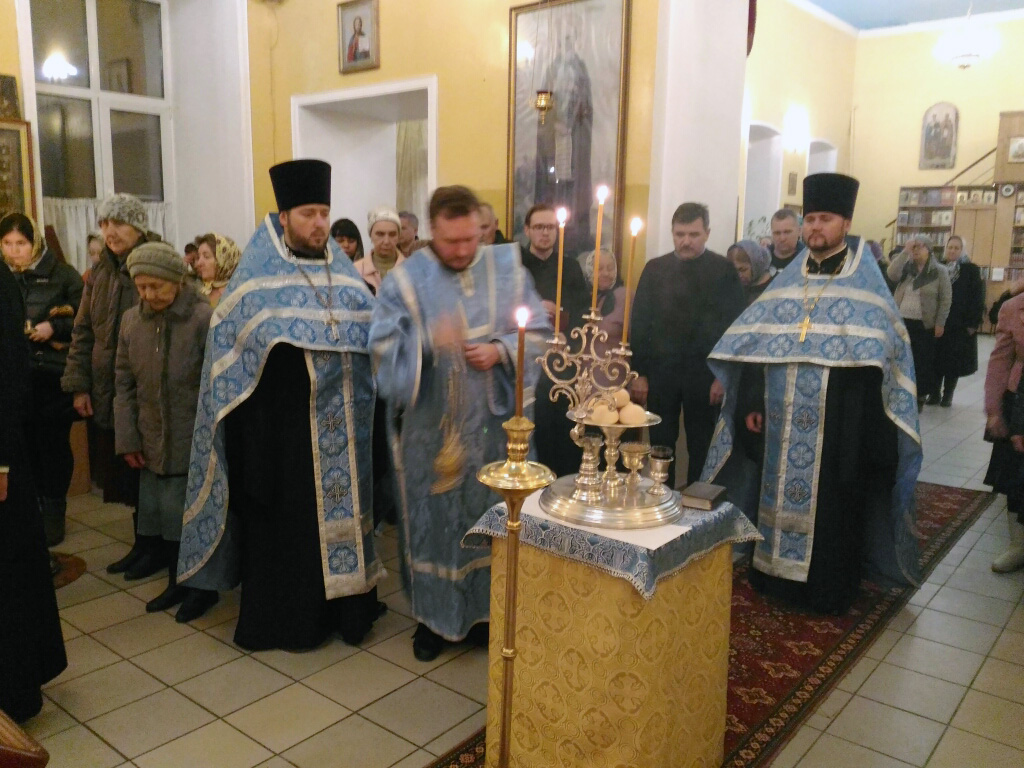 Всенощное бдение накануне Недели 23-ей по Пятидесятнице и праздника Казанской иконе Божией Матери