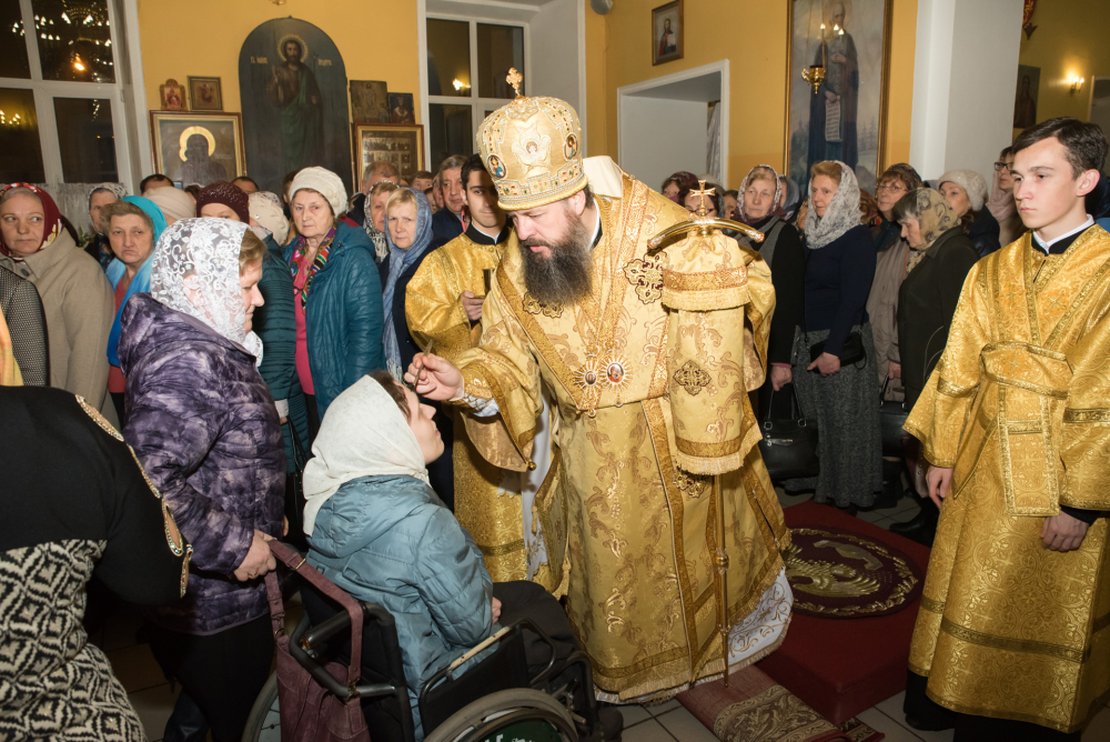 В канун престольного праздника митрополит Серафим совершил всенощное бдение в нашем храме