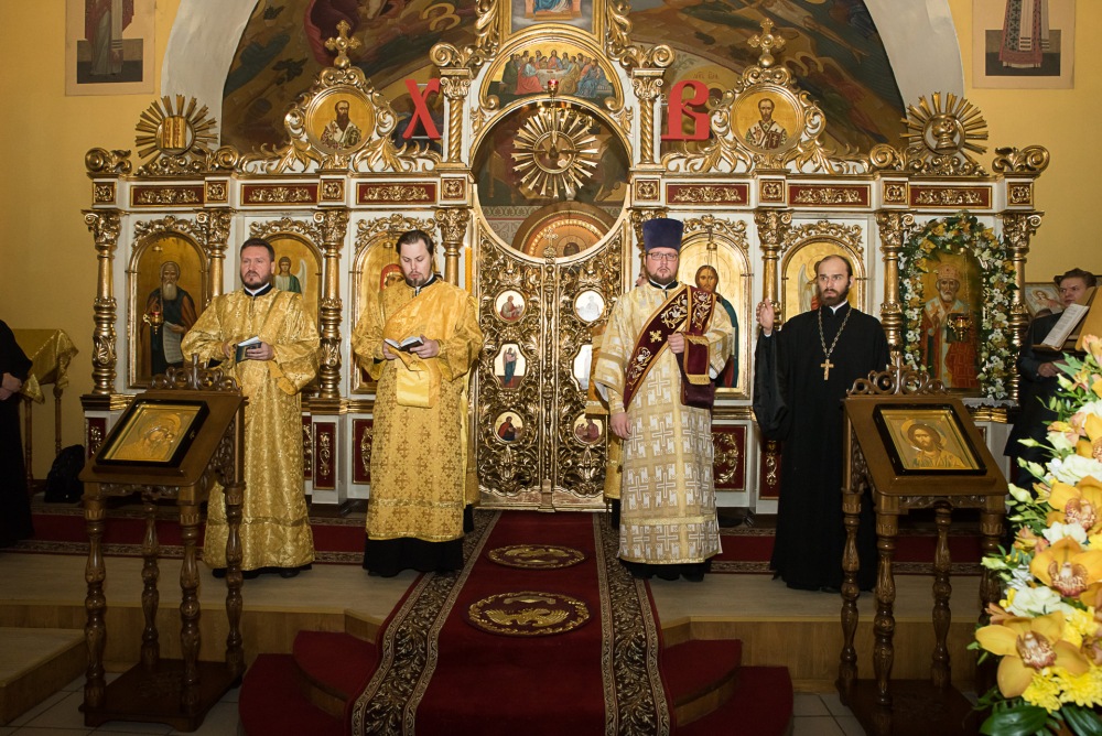 В канун престольного праздника митрополит Серафим возглавил всенощное бдение в нашем храме
