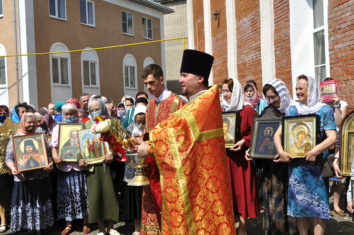 Литургия в день престольного  праздника нашего храма в честь святителя Николая Чудотворца