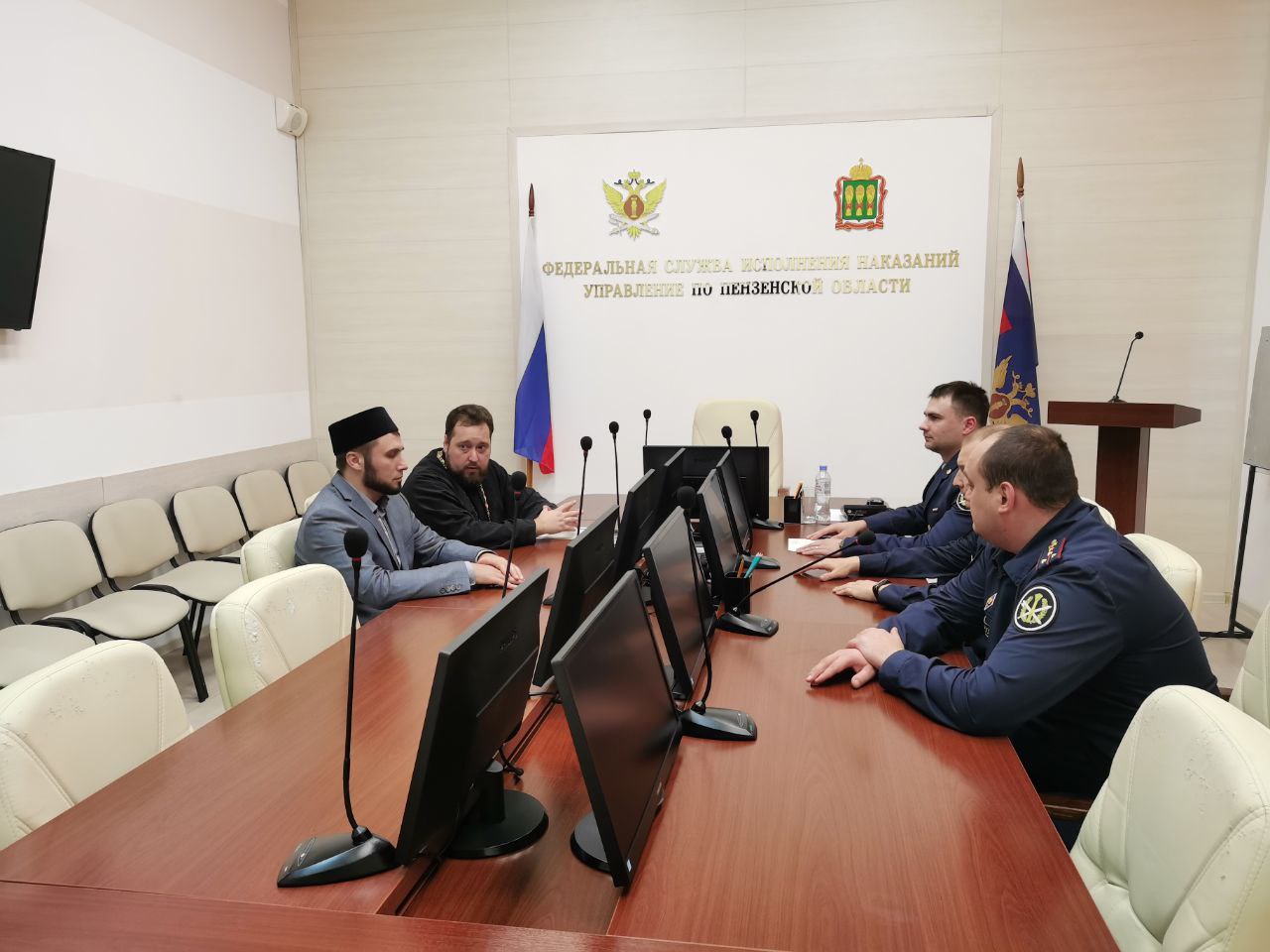 В Пензенском УФСИН состоялся круглый стол по вопросам взаимодействия с традиционными для России религиозными объединениями