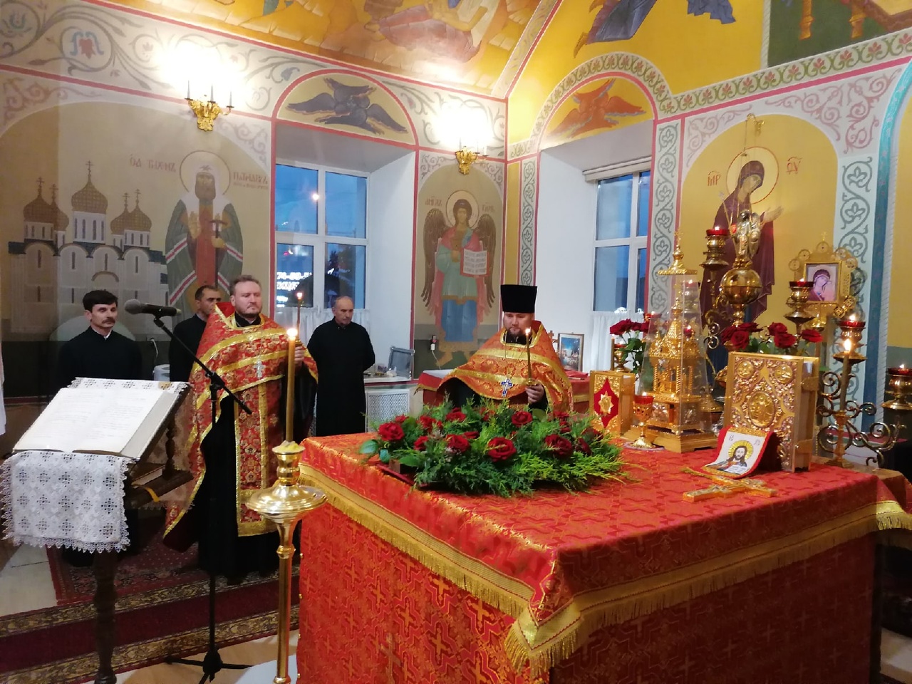 Всенощное бдение в канун празднования Воздвижения Животворящего Креста Господня