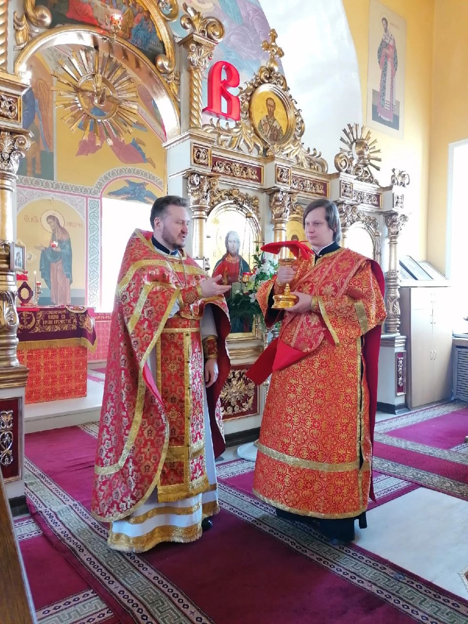 Богослужения в день Антипасхи
